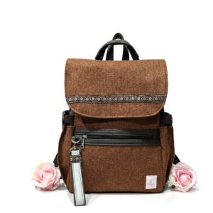 De la Rose - kaunis Eesti disain ja käsitöö, seljakotid on valminud väärindava uuskasutuse põhimõttel mööblitööstuse materjalijääkidest