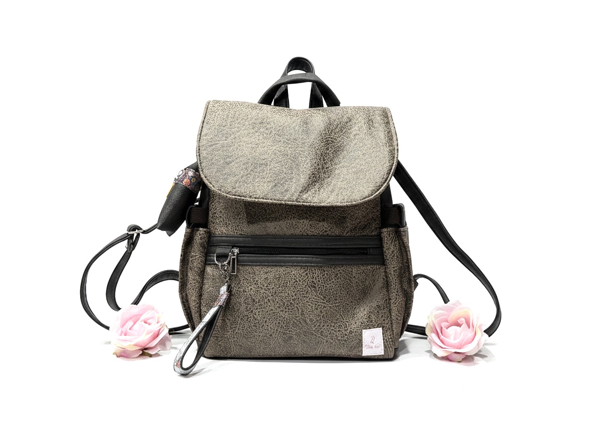 De la Rose - kaunis Eesti disain ja käsitöö, seljakotid on valminud väärindava uuskasutuse põhimõttel mööblitööstuse materjalijääkidest