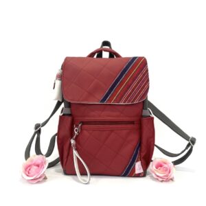 De la Rose - kaunis Eesti disain ja käsitöö, seljakotid on valminud väärindava uuskasutuse põhimõttel mööblitööstuse materjalijääkidest