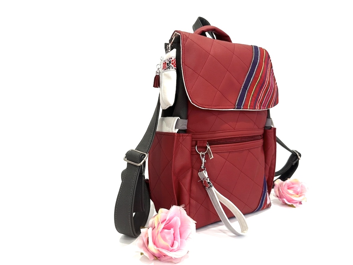 De la Rose - kaunis Eesti disain ja käsitöö, seljakotid on valminud väärindava uuskasutuse põhimõttel mööblitööstuse materjalijääkidest