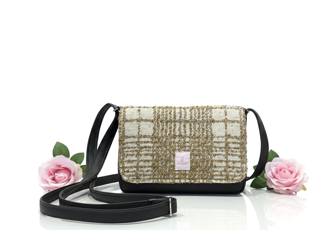 De la Rose - kaunis Eesti disain ja käsitöö, seljakotid on valminud väärindava uuskasutuse põhimõttel mööblitööstuse materjalijääkidest